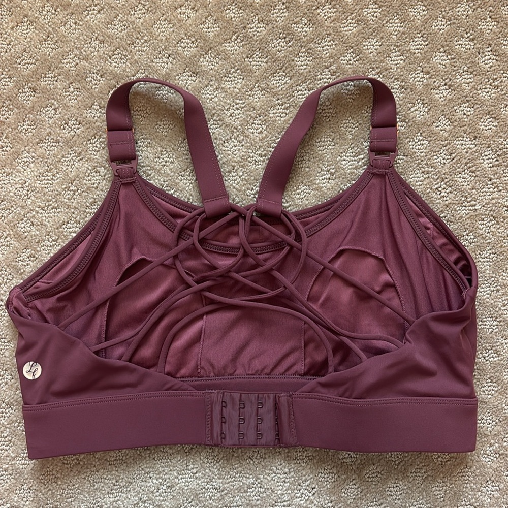 Everyday Support Sports Bra in Deep Plum - Picture 3 of 7